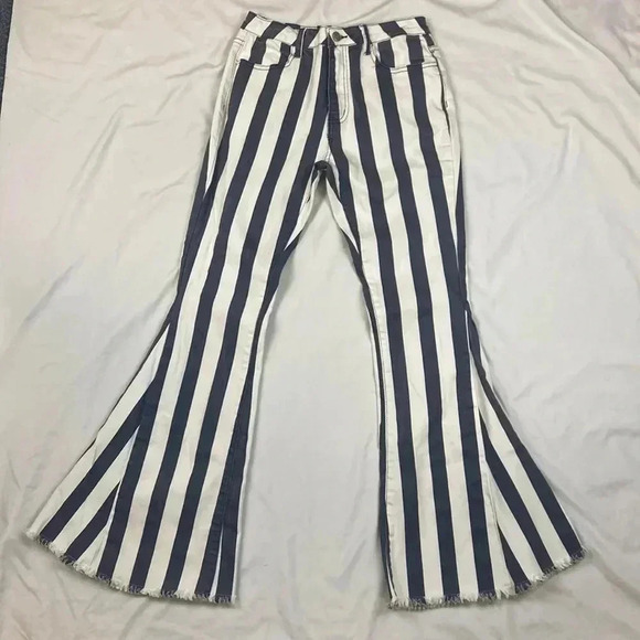 Wisteria Lane flatliner flared bell bottoms NWOT - Picture 1 of 10